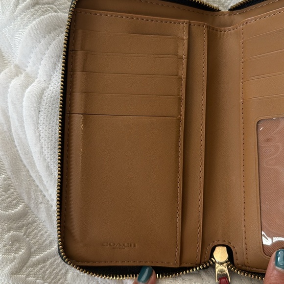 Coach Wallet - Picture 2 of 4